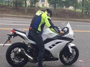 国产小忍者跑车骑行视频,速度与激情的视觉盛宴